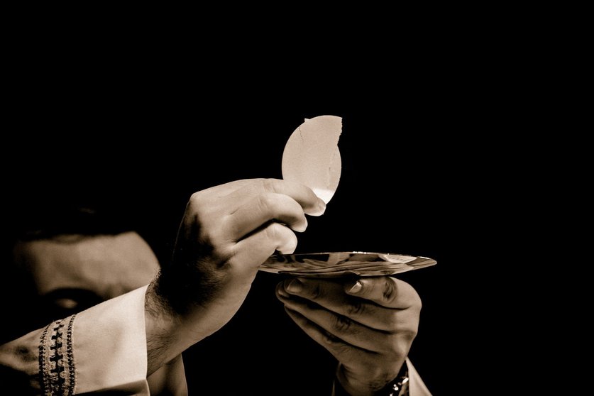 eucharist-1591663_1920