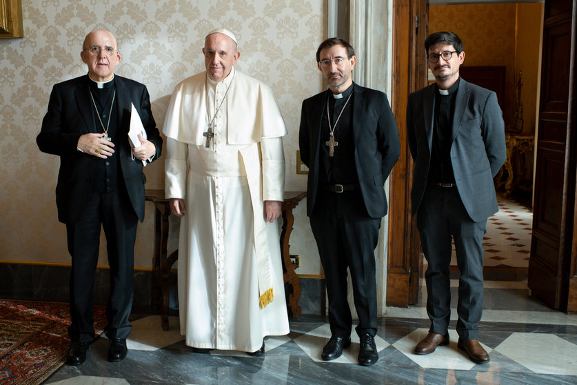 foto grupo papa Francisco-Osoro-Belda